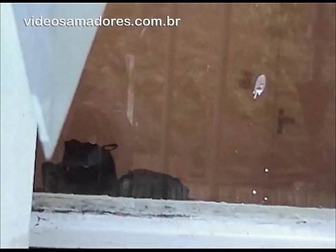 ❤️ Gizon hunkigarria bere neska-laguna beste mutil batekin ikusten, putz-bideo bat grabatzen bikotea molestatu gabe ☑ Etxeko pornoa pornoan eu.8kpornvids.ru ❌️