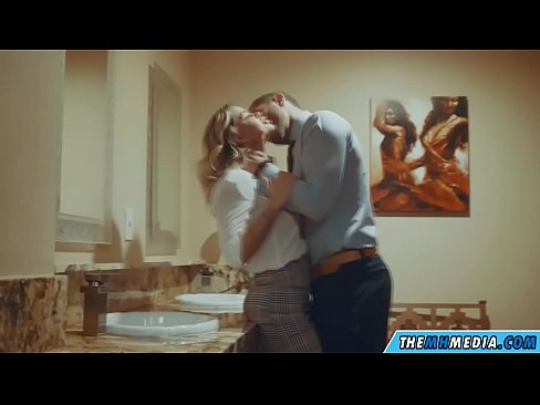 ❤️ Ilehoria busti batek komun publiko batean seduzitzen zaituenean ☑ Etxeko pornoa pornoan eu.8kpornvids.ru ❌️